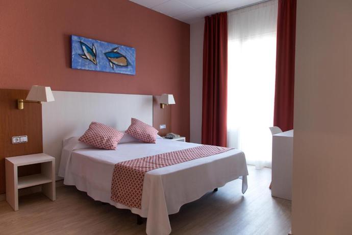 Imagen de la habitación del Hotel GHT Balmes, Aparthotel & SPLASH. Foto 7