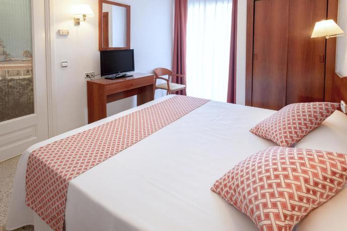 Imagen de la habitación del Hotel GHT Balmes, Aparthotel & SPLASH. Foto 15