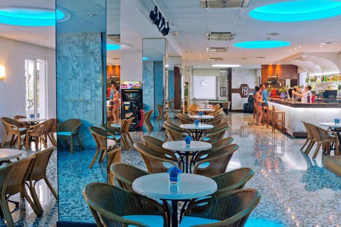 Imagen del bar/restaurante del Hotel GHT Balmes, Aparthotel & SPLASH. Foto 2