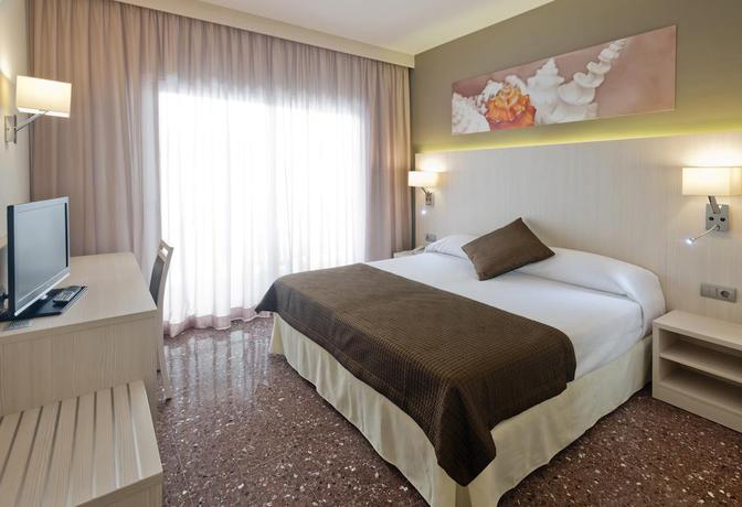 Imagen de la habitación del Hotel GHT Costa Brava. Foto 8