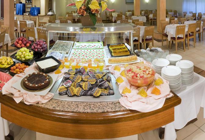 Imagen del bar/restaurante del Hotel GHT Costa Brava. Foto 3