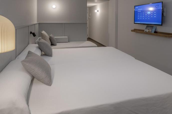 Imagen de la habitación del Hotel GHT Miratge. Foto 14