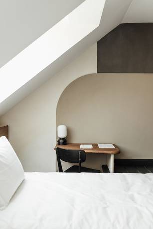 Imagen de la habitación del Hotel GIN Budapest. Foto 10