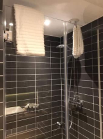 Imagen de la habitación del Hotel GINN City and Lounge Ravensburg. Foto 17