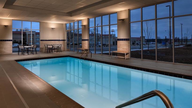 Imagen de la piscina del Hotel GLō Best Western Lexington. Foto 20