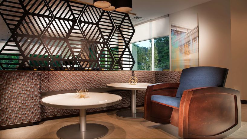 Imagen de los interiores del Hotel GLō Best Western Nashville Airport West. Foto 16