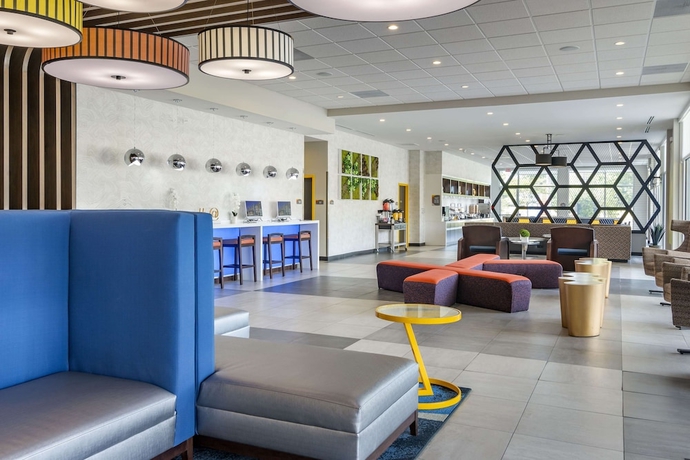 Imagen de los interiores del Hotel GLō Best Western Savannah-Gateway I-95. Foto 18