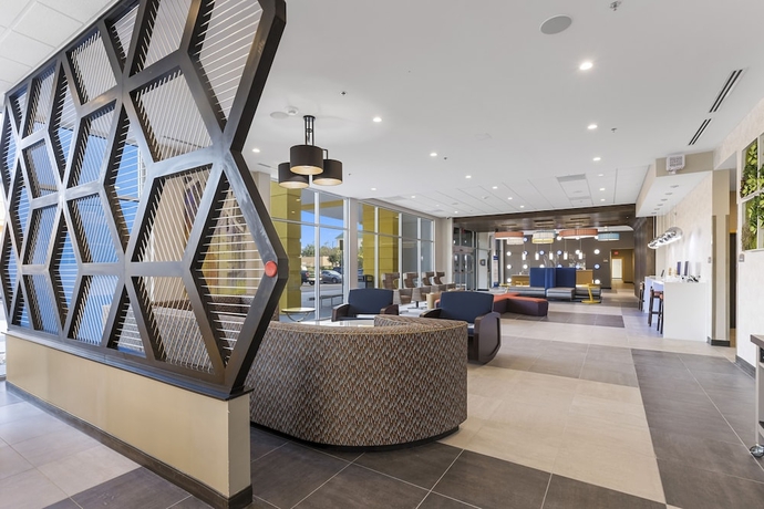 Imagen de los interiores del Hotel GLō Best Western Savannah-Gateway I-95. Foto 19
