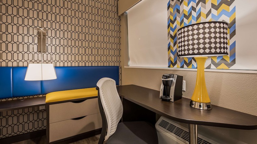 Imagen de la habitación del Hotel GLō Best Western Tulsa East Route 66. Foto 5