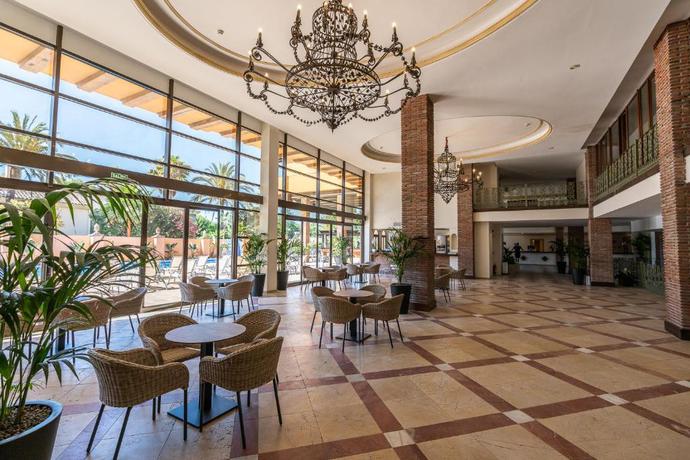 Imagen del bar/restaurante del Hotel GLOBALES PARAISO BEACH. Foto 4