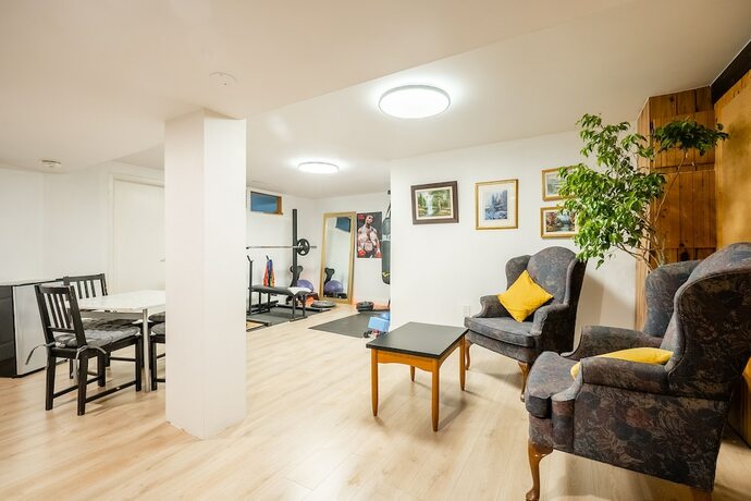 Imagen general del Hotel GLOBALSTAY Sunny Basement Bront&euml; park. Foto 12