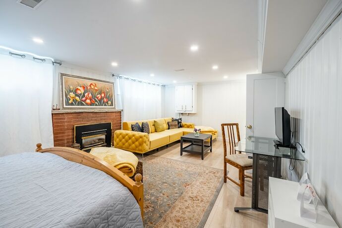 Imagen de la habitación del Hotel GLOBALSTAY Sunny Basement Bront&euml; park. Foto 19
