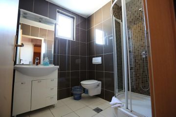 Imagen de la habitación del Hotel GLOBTOUR INN. Foto 8