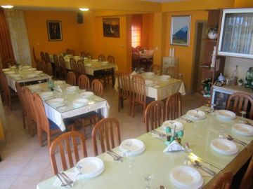 Imagen del bar/restaurante del Hotel GLOBTOUR INN. Foto 4