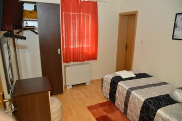 Imagen de la habitación del Hotel GLOBTOUR INN. Foto 10