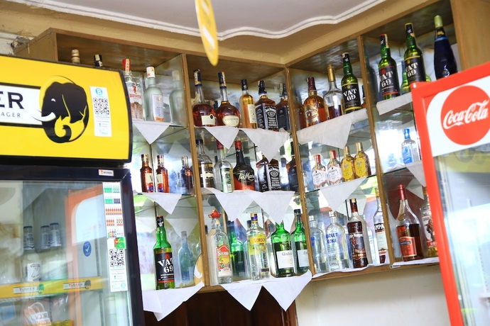 Imagen del bar/restaurante del Hotel GLORY SUMMIT HOTEL. Foto 4