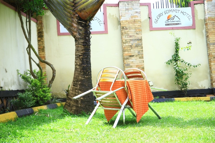 Imagen de los exteriores del Hotel GLORY SUMMIT HOTEL. Foto 9