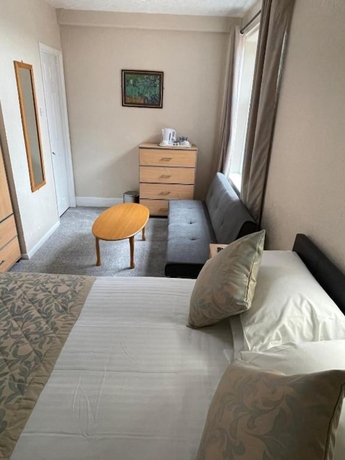 Imagen de la habitación del Hotel GNDJ. Foto 2