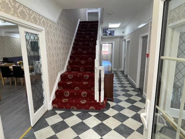 Imagen de los interiores del Hotel GNDJ. Foto 14