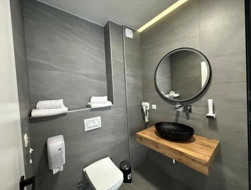 Imagen de la habitación del Hotel GOLD JET Bihać. Foto 18