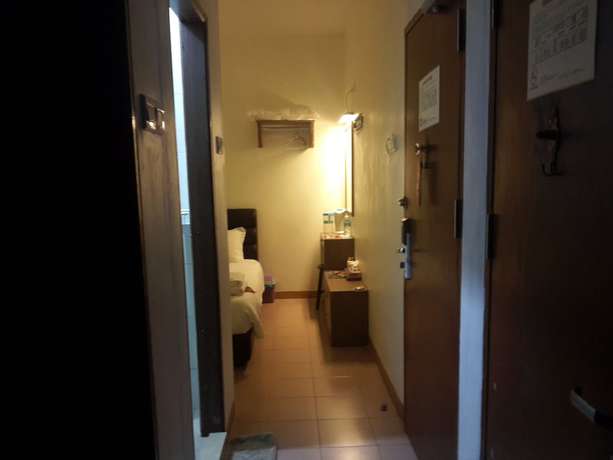Imagen de la habitación del Hotel GOLDEN GATE HOTEL, Chukai. Foto 4