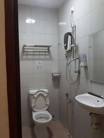 Imagen de la habitación del Hotel GOLDEN GATE HOTEL, Chukai. Foto 6