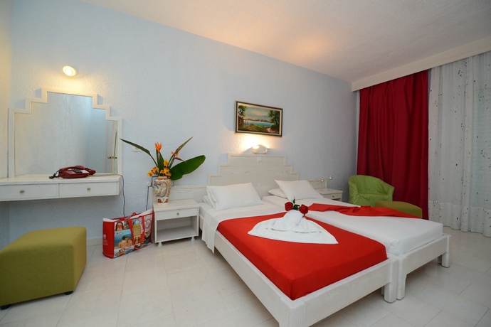 Imagen de la habitación del Hotel GOLDEN STAR, Tigaki. Foto 12