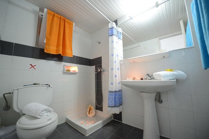 Imagen de la habitación del Hotel GOLDEN STAR, Tigaki. Foto 13