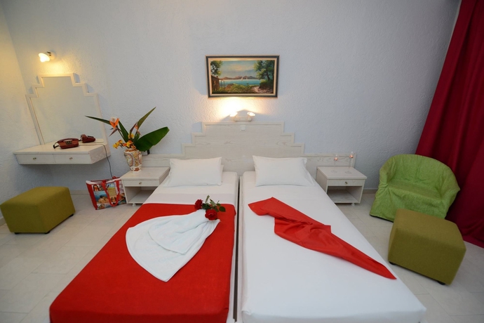 Imagen de la habitación del Hotel GOLDEN STAR, Tigaki. Foto 14
