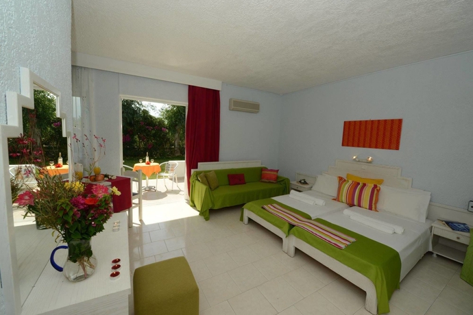 Imagen de la habitación del Hotel GOLDEN STAR, Tigaki. Foto 15