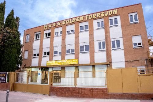 Imagen de los exteriores del Hotel GOLDEN TORREJON. Foto 17