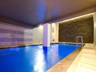 Imagen de la piscina del Hotel GOLDEN TULIP BERO. Foto 9