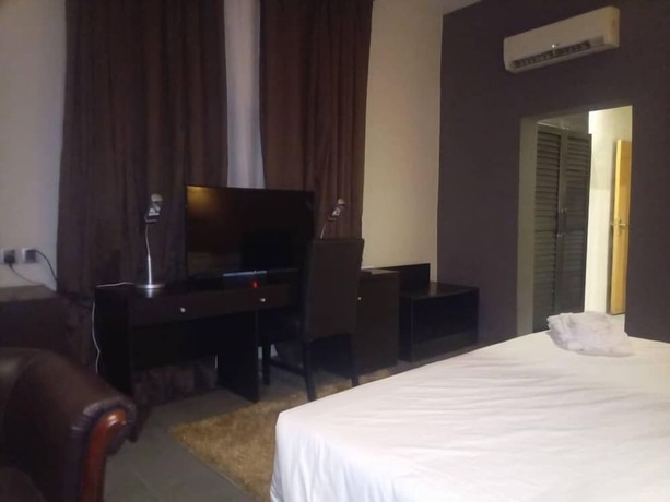 Imagen general del Hotel GOLDEN TULIP ESSENTIALS OWERRI. Foto 4