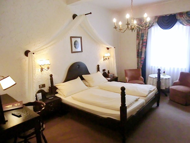 Imagen de la habitación del Hotel GOLDENE ROSE, Dinkelsbuhl. Foto 4