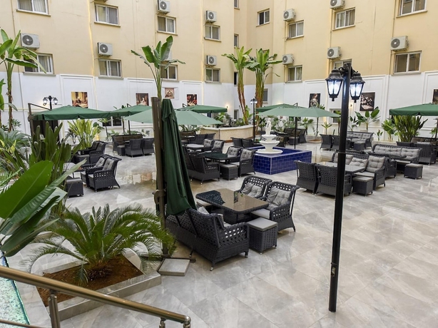 Imagen del bar/restaurante del Hotel GOLDHOME APART OTEL. Foto 3