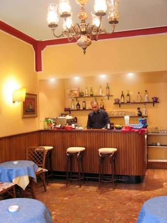 Imagen del bar/restaurante del Hotel GOLF, Forte de Marmi. Foto 1