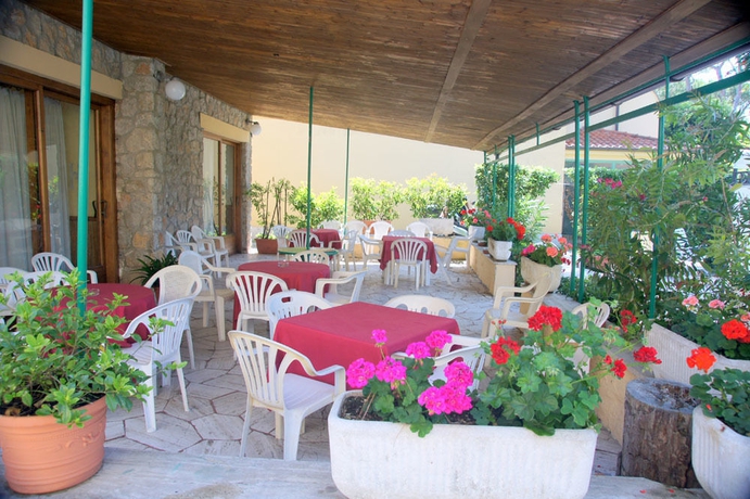 Imagen del bar/restaurante del Hotel GOLF, Forte de Marmi. Foto 3