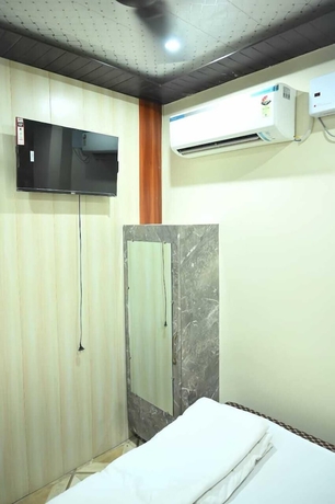 Imagen de la habitación del Hotel GOPINATH .P GUEST HOUSE. Foto 8