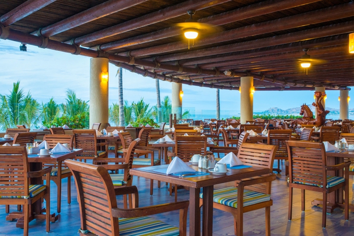 Imagen del bar/restaurante del Hotel GR Solaris Lighthouse Los Cabos. Foto 4