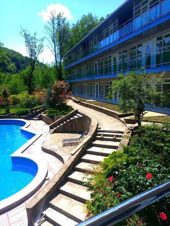 Imagen de los exteriores del Hotel GRAAL AHTSU. Foto 13