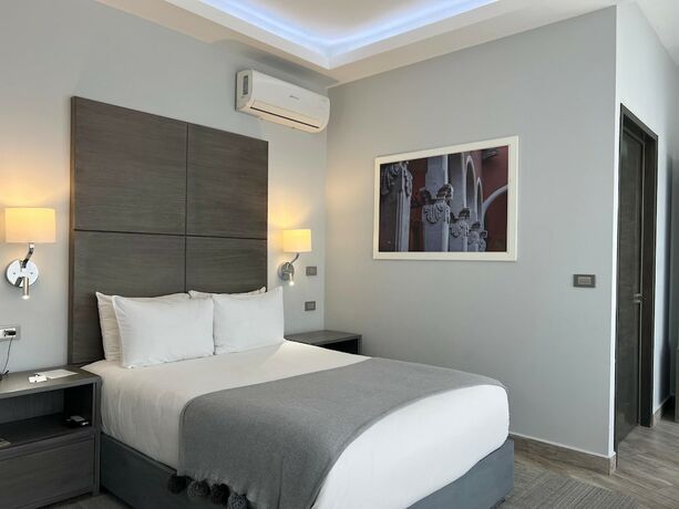 Imagen de la habitación del Hotel GRALTA. Foto 19