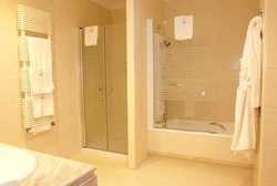 Imagen de la habitación del Hotel GRAN HOTEL DOÑA XIMENA. Foto 4