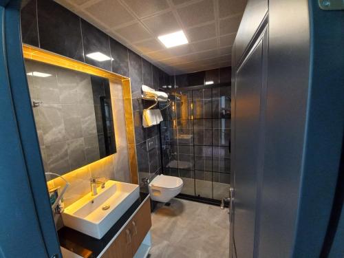 Imagen general del Hotel GRAND BELLİ OTEL. Foto 2