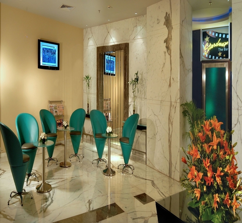 Imagen de los interiores del Hotel GRAND HOMETEL MALAD MUMBAI. Foto 10