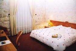 Imagen de la habitación del Hotel GRAND HOTEL KADRI. Foto 3