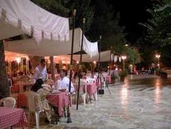 Imagen de los exteriores del Hotel GRAND HOTEL KADRI. Foto 5