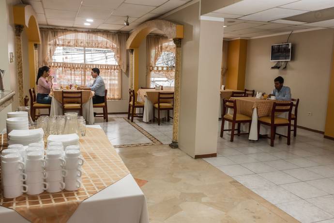 Imagen del bar/restaurante del Hotel GRAND HOTEL MACHALA. Foto 2