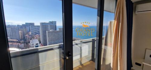 Imagen general del Hotel GRAND HOTEL ☆ ORBI CITY. Foto 15