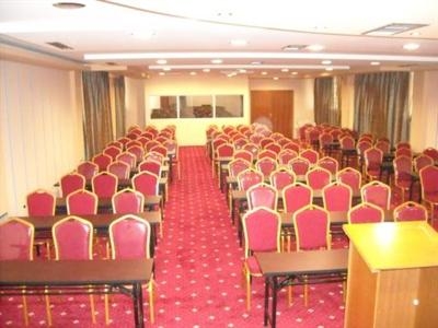 Imagen de los interiores del Hotel GRAND PALACE, KORCE. Foto 4