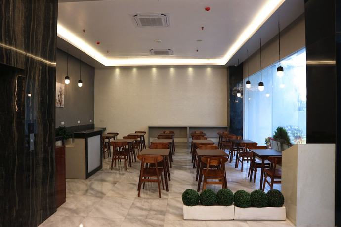 Imagen de los interiores del Hotel GRAND THAMRIN HOTEL. Foto 20